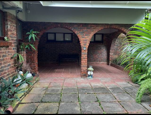 3 BEDROOM FREEHOLD FOR SALE IN SHELLY BEACH